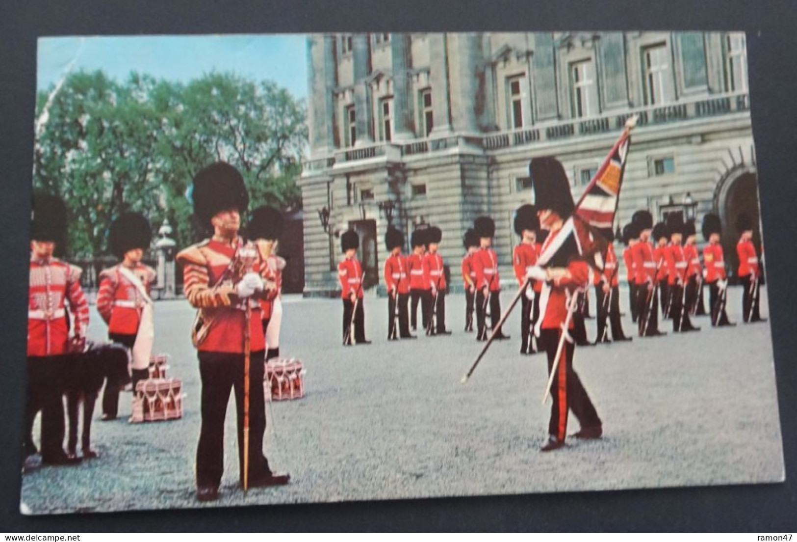 London - Changing The Guards Ceremony At Buckingham Palace - The Photographic Greeting Card, London - # 191 - Buckingham Palace