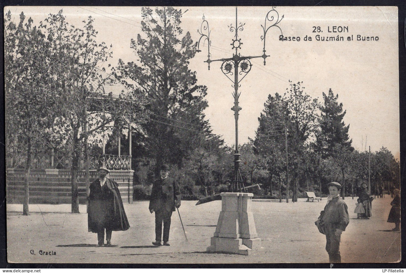 España - León - Paseo De Guzman El Bueno - León