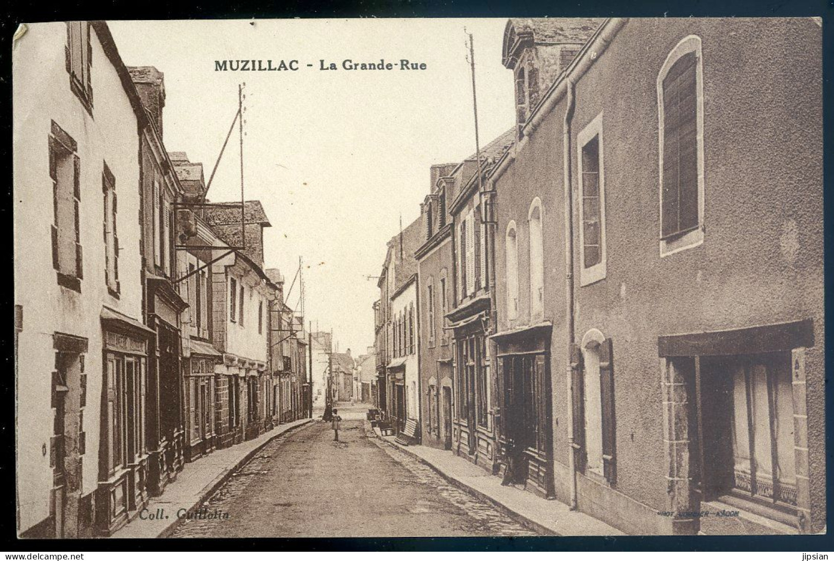 Cpa Du 56  Muzillac - La Grande Rue      LANR52 - Muzillac