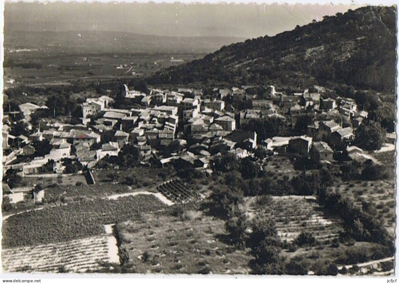 CPM..84..ROBION..VAUCLUSE..VUE GENERALE AERIENNE - Robion