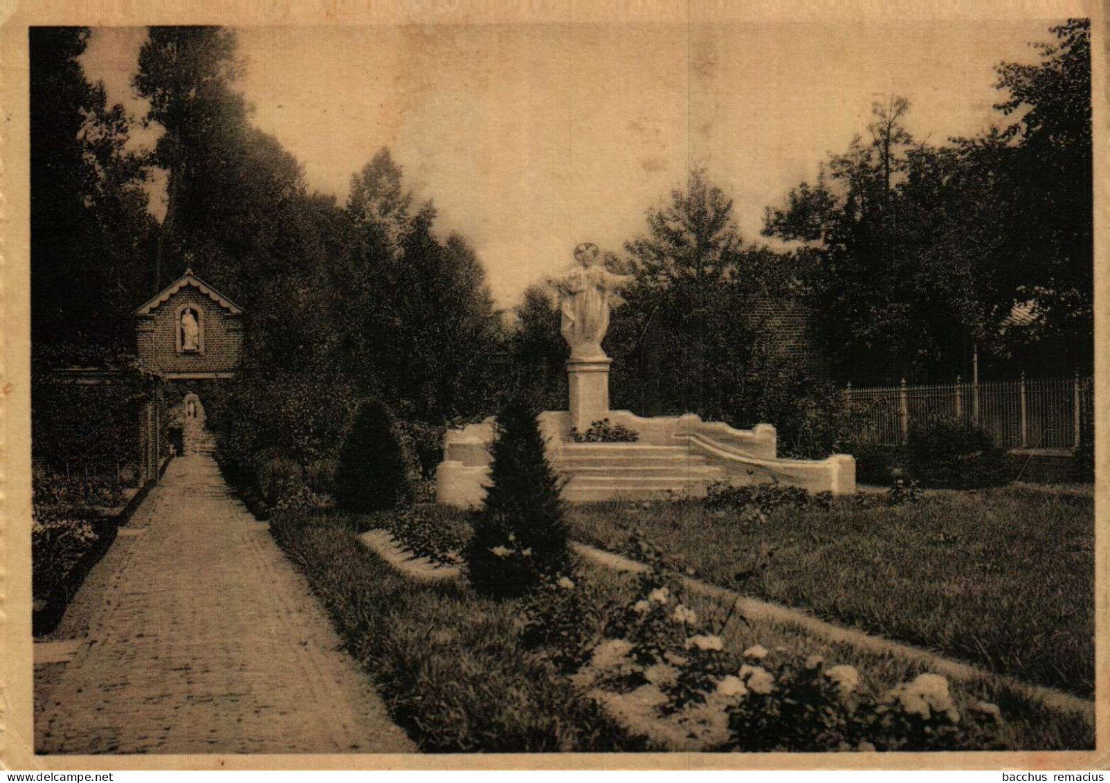 BORCHTLOMBEEK - STRIJTEM - Medisch-Paedagogisch Instituut St-Franciscus - Weg Naar De Grot - Chemin Vers La Grotte - Roosdaal