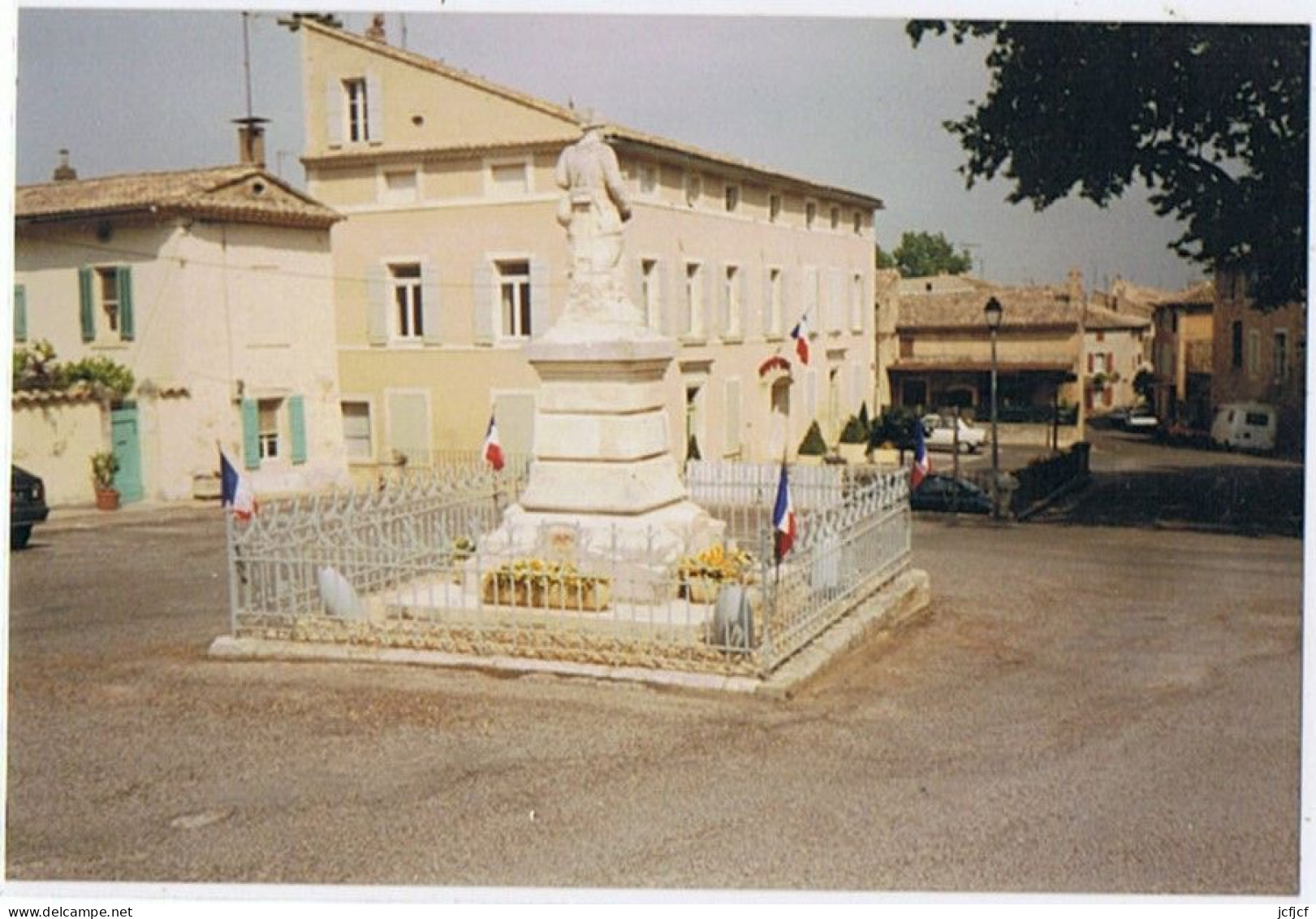 EPREUVE PHOTO..84..ROBION..VAUCLUSE..MONUMENT AUX MORTS - Robion