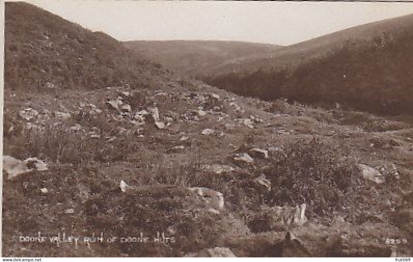 AK 182728 ENGLAND (?) - Doone Valley Ruin Of Doone Huts - Ilfracombe