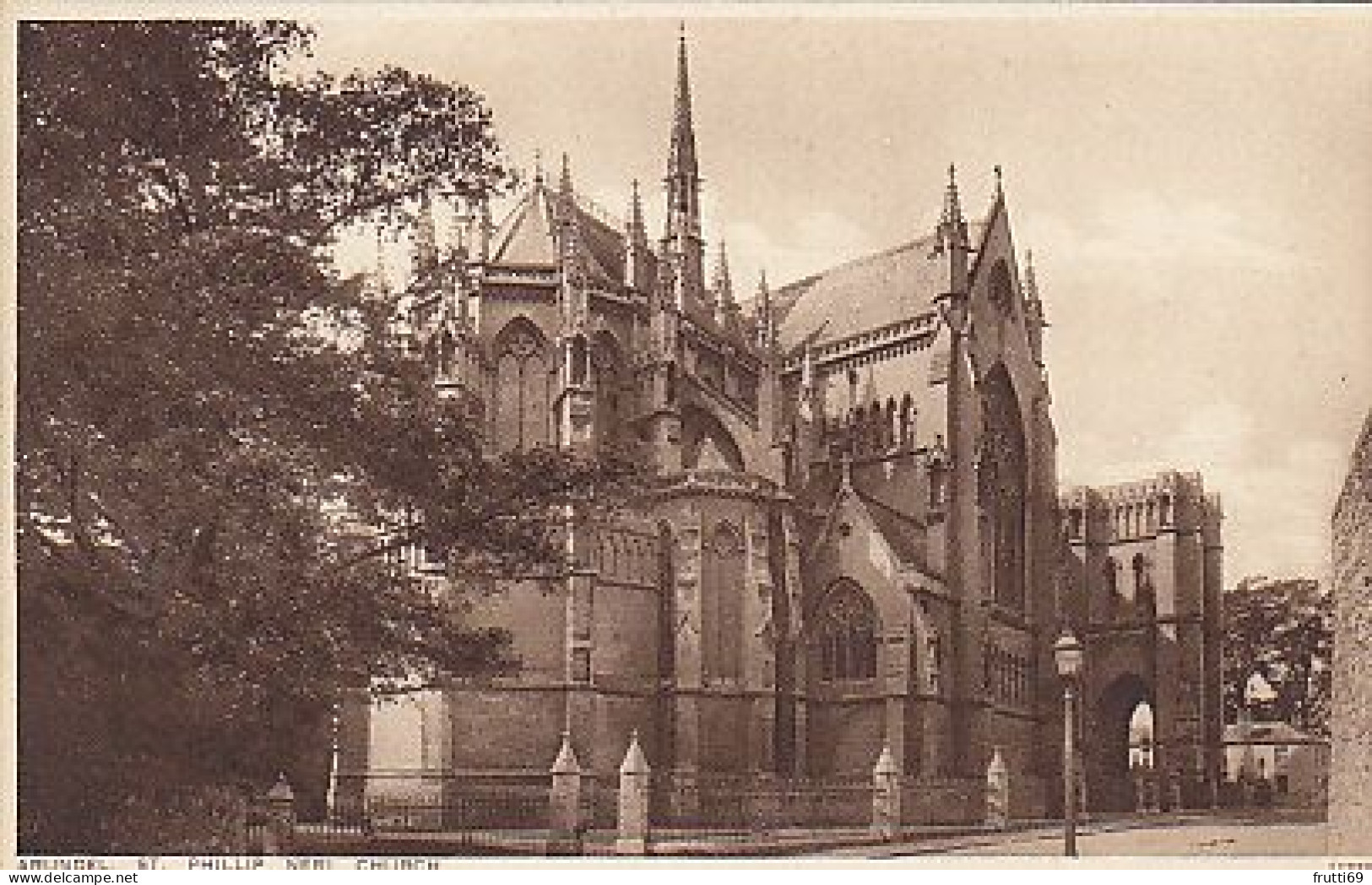 AK 182742 ENGLAND - Arundel - St. Philipp Neri Church - Arundel