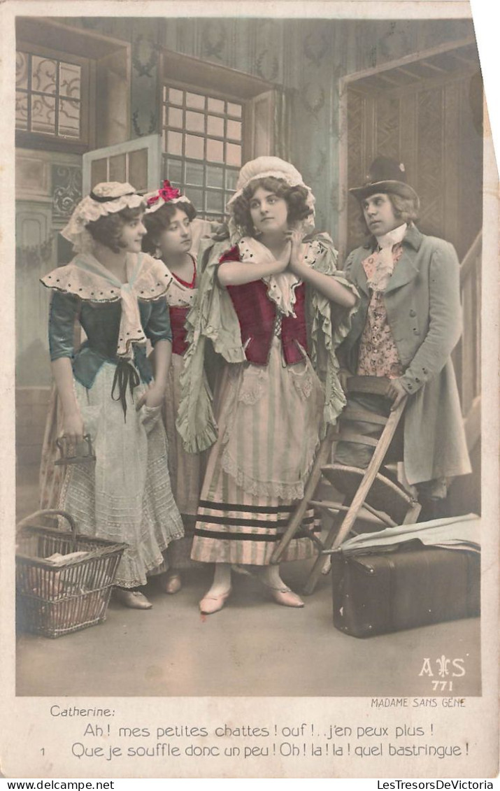 SPECTACLE - Théâtre - Madame Sans Gêne - Ah, Mes Petites Chattes! ... J'en Peux Plus - Colorisé - Carte Postale Ancienne - Theater