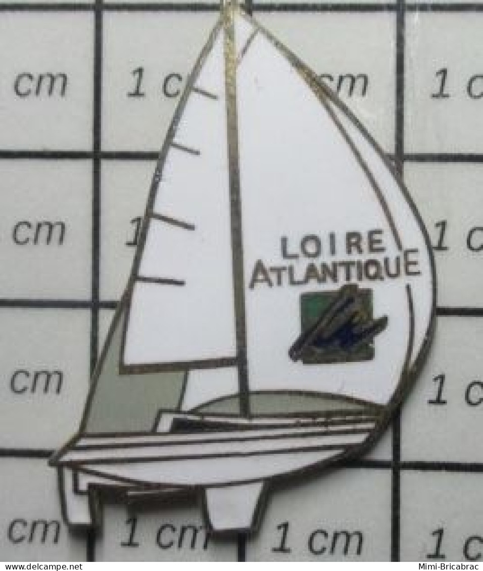 419  Pin's Pins / Rare & Belle Qualité !!!  SPORTS / VOILE VOILIER REGATE COURSE LOIRE ATLANTIQUE - Sailing, Yachting