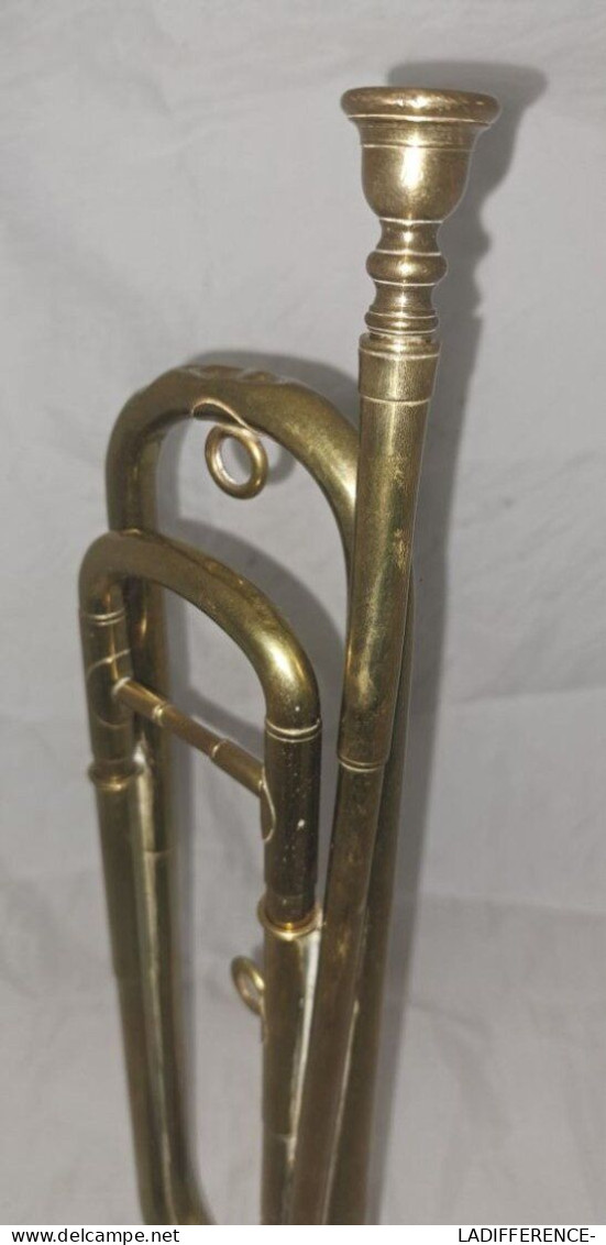 Ancien Instrument De Musique Couesnon Paris - Muziekinstrumenten