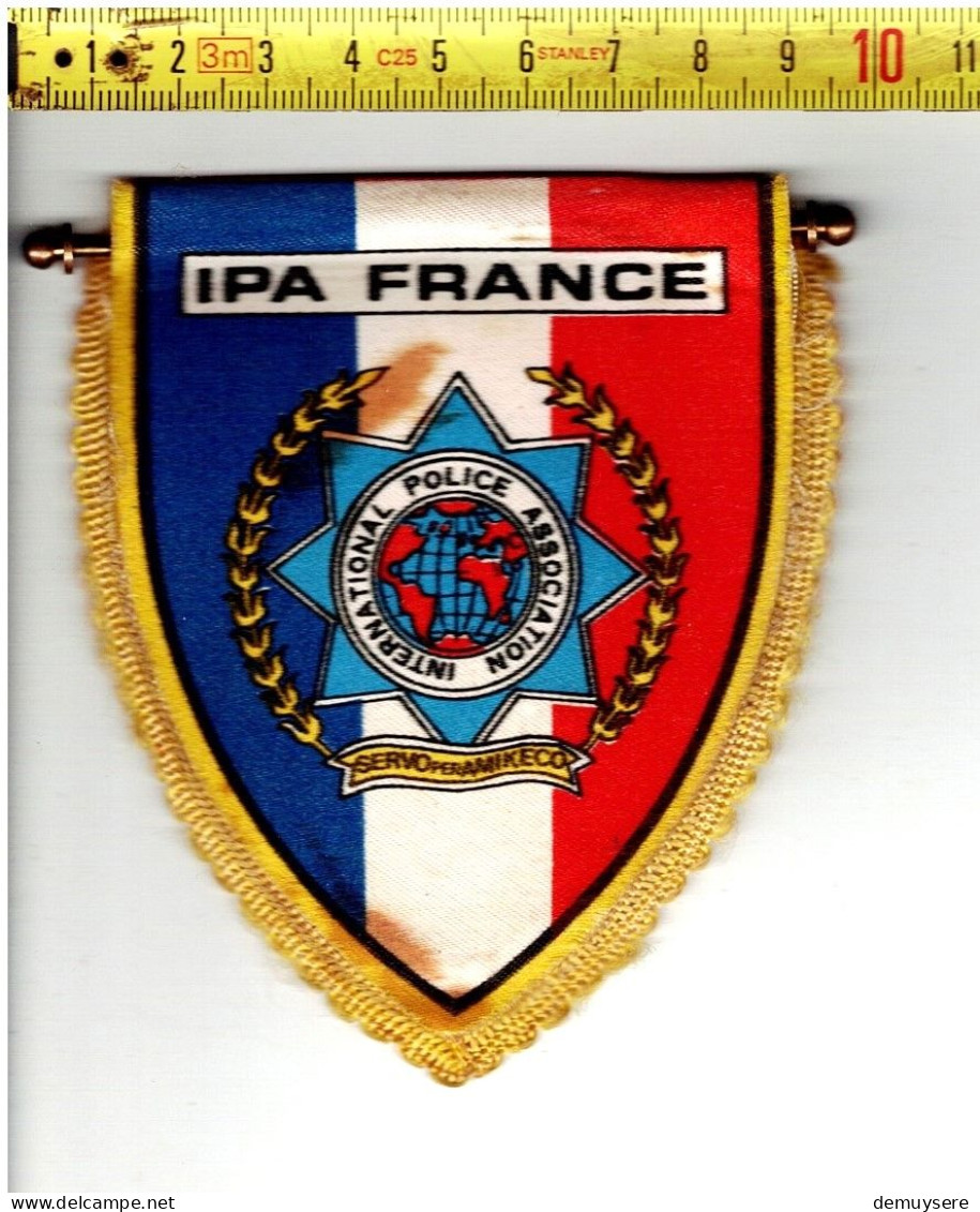 SOLDE 1070 - IPA FRANCE INTERNATIONAL POLITIE ASSOCIATION -BOUCHES DU RHONE - PROVENCE - CORSE - Ecussons Tissu