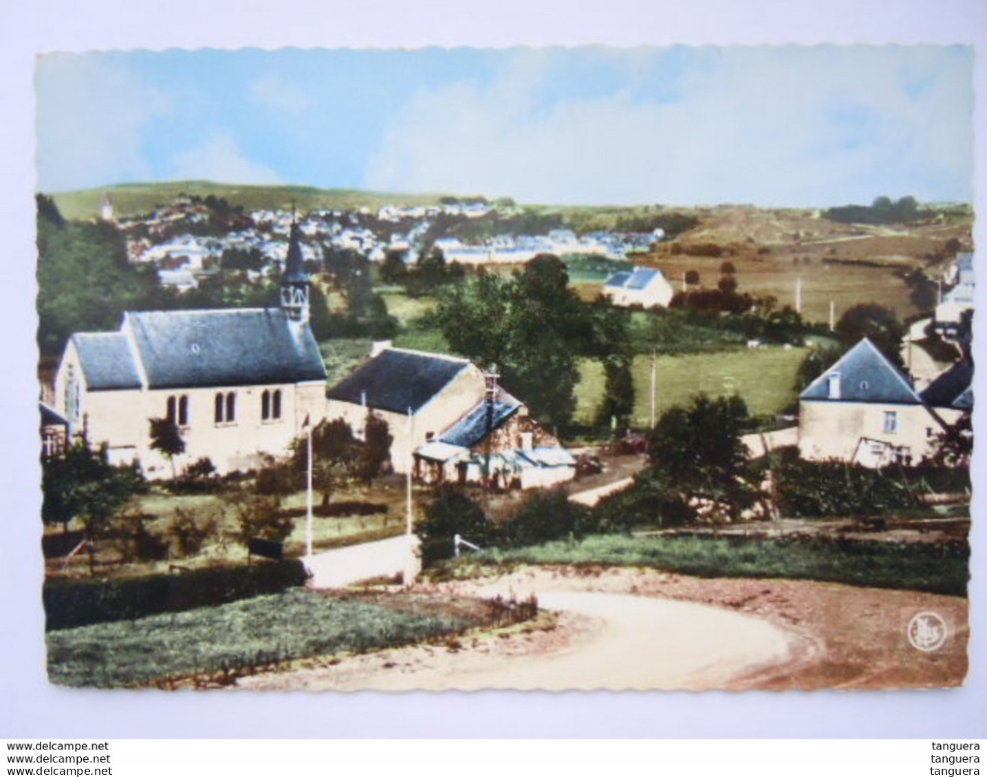 Couvin Panorama Vu De La "Sapinière" Edit S.I. Couvin Centre De Tourisme Circulée 1969 - Couvin