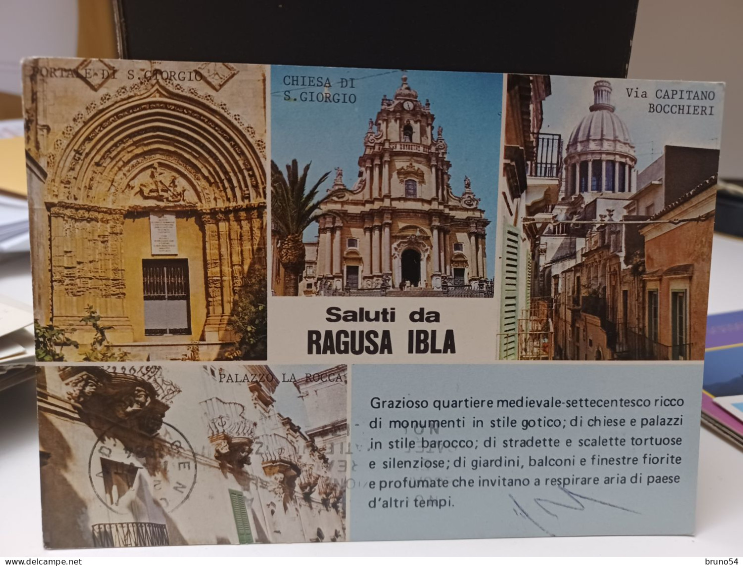 Cartolina Saluti Da Ragusa Ibla ,quartiere Medioevale Settecentesco ,chiesa S.Giorgio,via Capitano Bocchieri,La Rocca - Ragusa