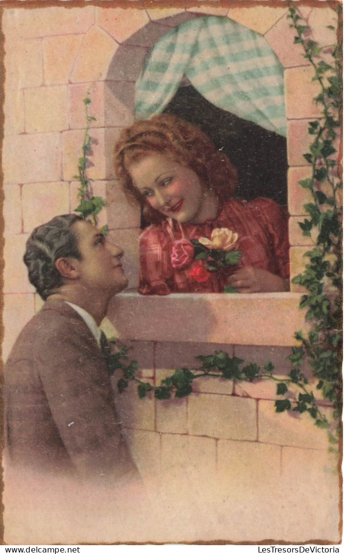 COUPLE - Une Visite à La Fenêtre - Colorisé - Carte Postale Ancienne - Couples