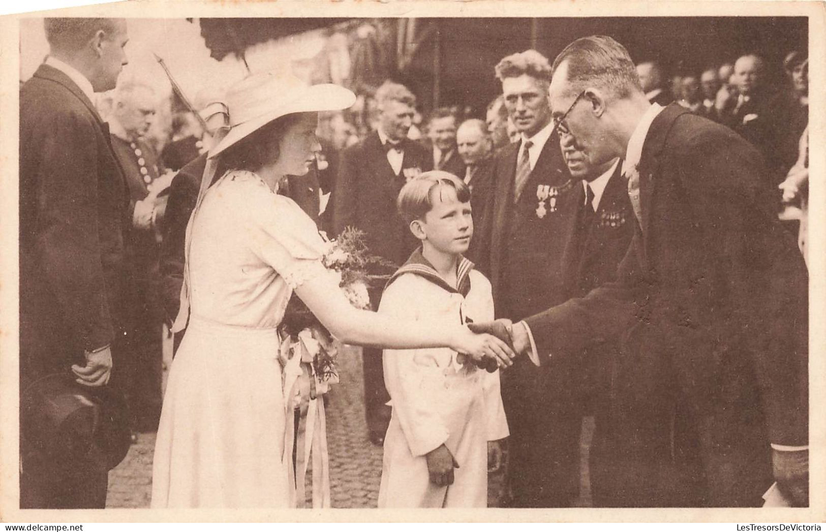 FAMILLES ROYALES - Visite De La Princesse Joséphine-Charlotte Et Du Prince Bauduoin - Carte Postale Ancienne - Koninklijke Families