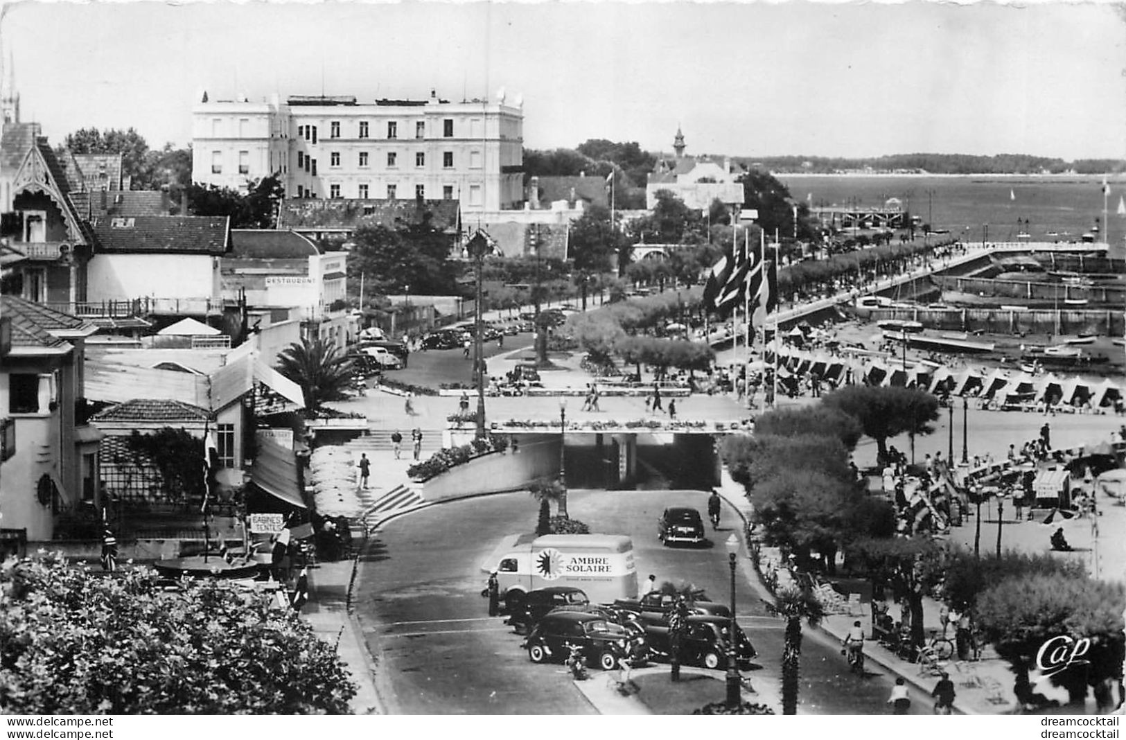 (GA.S) Photo Cpsm Petit Format 33 ARCACHON. Restaurants Sur La Promende Bord De Mer 1957 - Montech