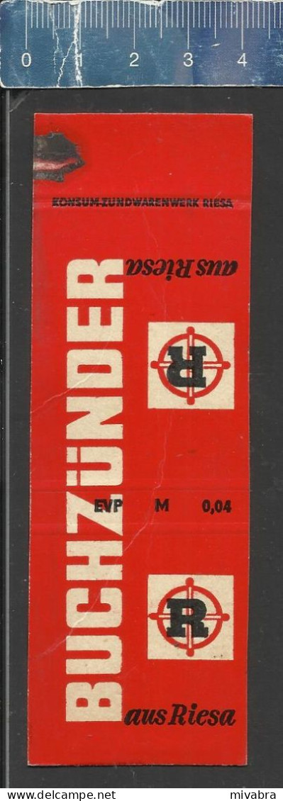 BUCHZÜNDER AUS RIESA   - OLD MATCHCOVER KONSUM RIESA DDR EAST GERMANY - Zündholzschachteletiketten