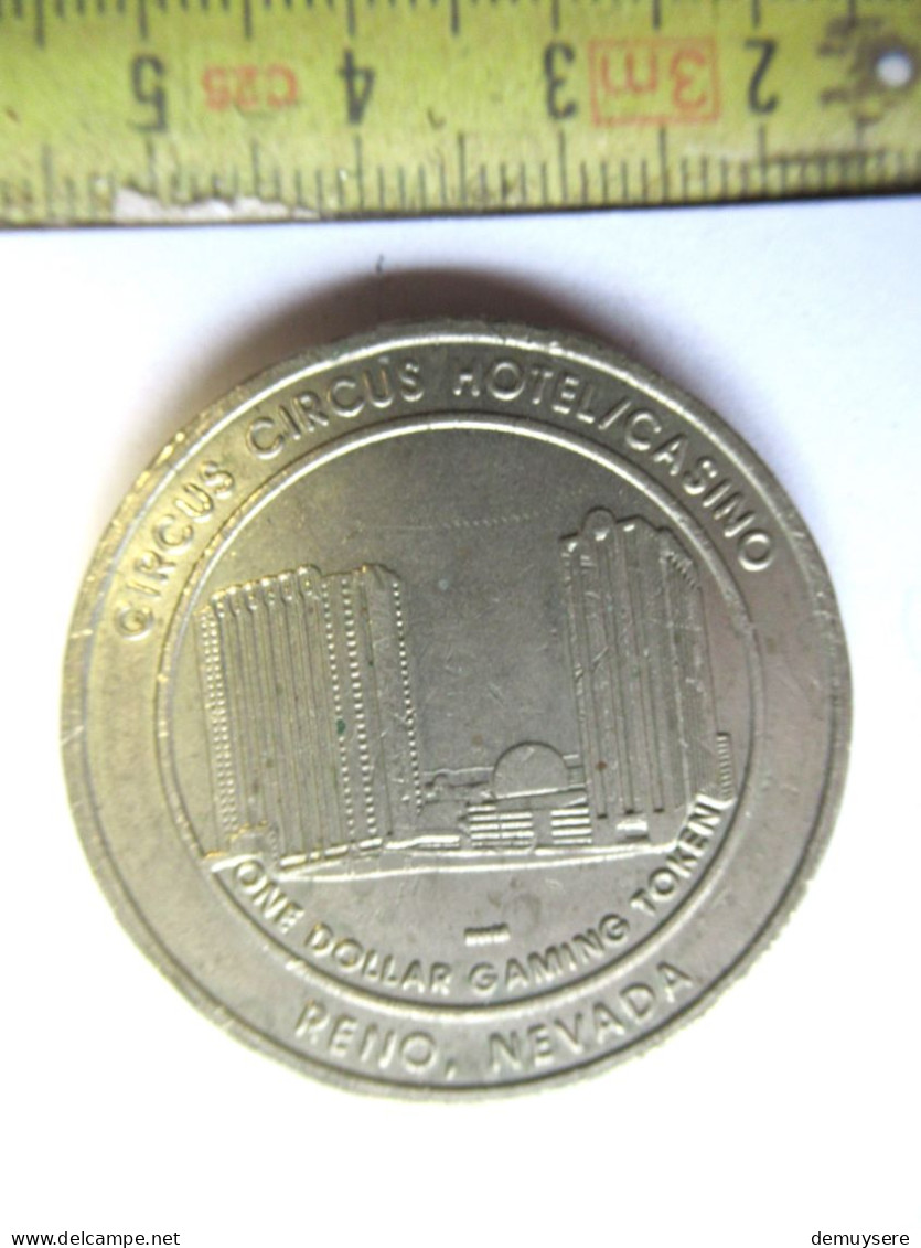 4042 - MEDAILE -  ONE DOLLAR GAMING TOKEN - RENO NEVADA - CIRCUS CIRCUS HOTEL CASINO - Casino