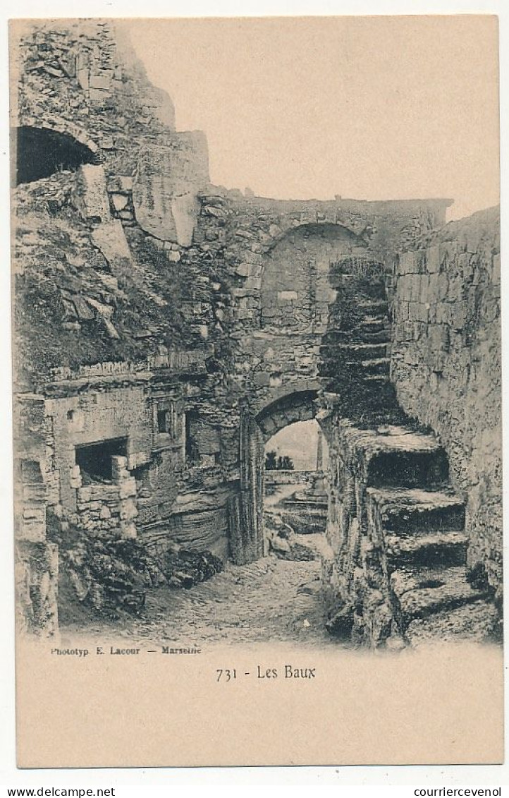 5 CPA - Les BAUX... (B du R) - Pavillon Cour d'Amour, Poterne, Ruines Château, "les Baux", Le Château