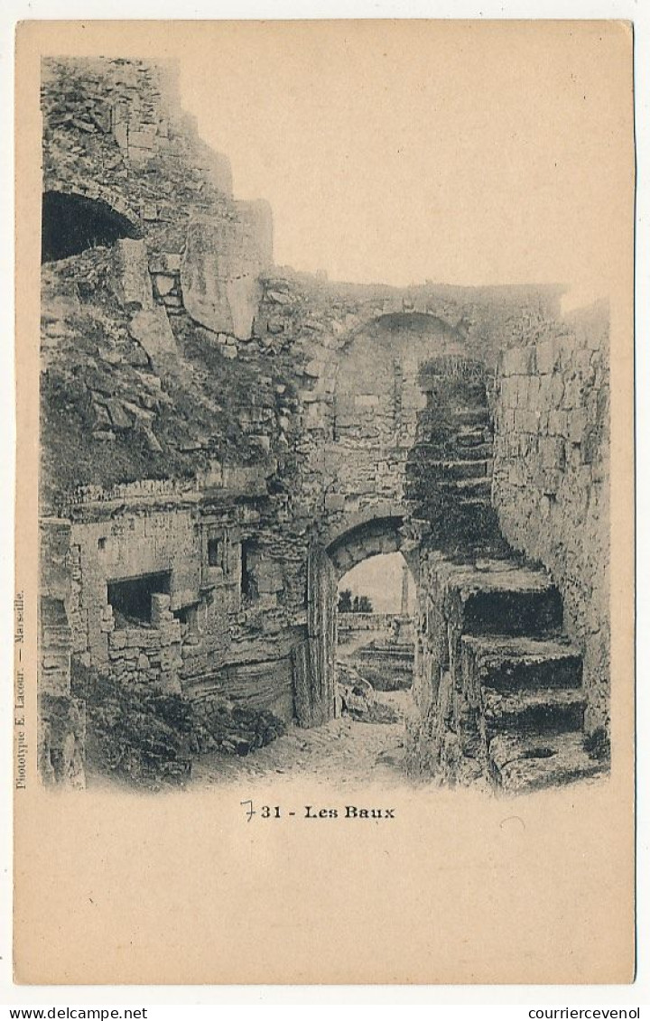 5 CPA - Les BAUX... (B du R) - Ruines Château, Vue Générale, Entrée par la Poterne, "Les Baux", Les ruines du Château