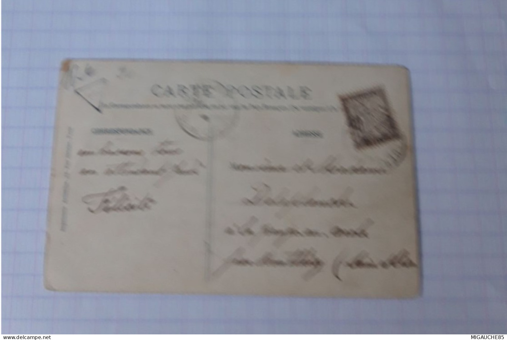 Carte Postale  BRIIS SUR FORGES Place St Denis - Briis-sous-Forges
