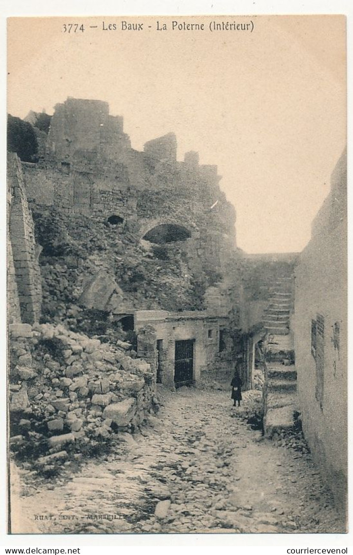 5 CPA - Les BAUX... (B du R) - Le Val d'Enfer, Maisons Troglodytes, Sur la route, La Poterne, Rue des Fours & le Château