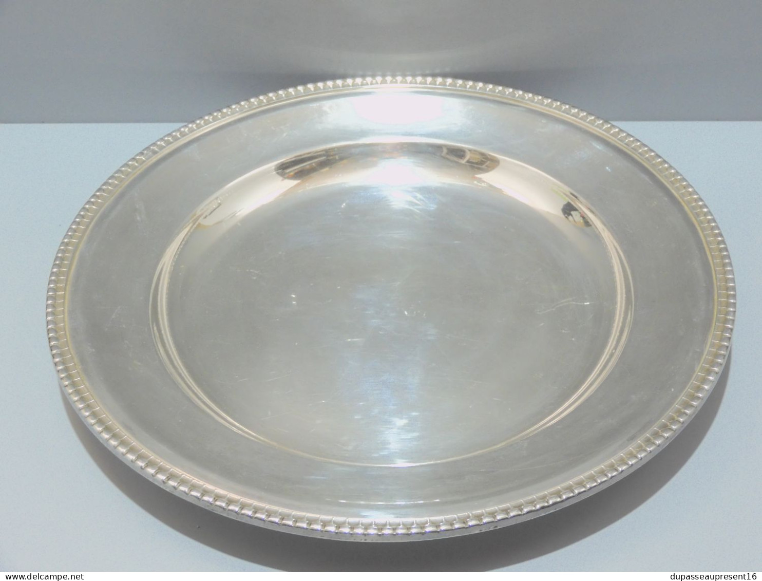 -ANCIEN GRAND PLAT ROND CHRISTOFLE modèle Perles Jus de grenier déco Table    E