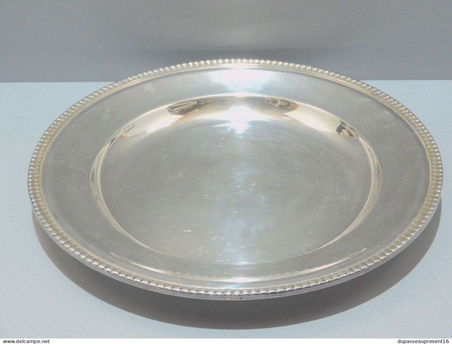 -ANCIEN GRAND PLAT ROND CHRISTOFLE modèle Perles Jus de grenier déco Table    E