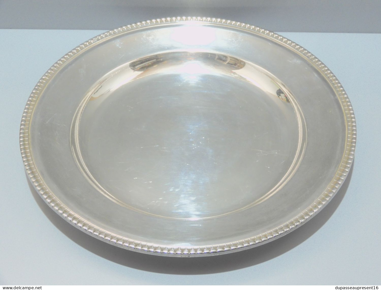 -ANCIEN GRAND PLAT ROND CHRISTOFLE modèle Perles Jus de grenier déco Table    E