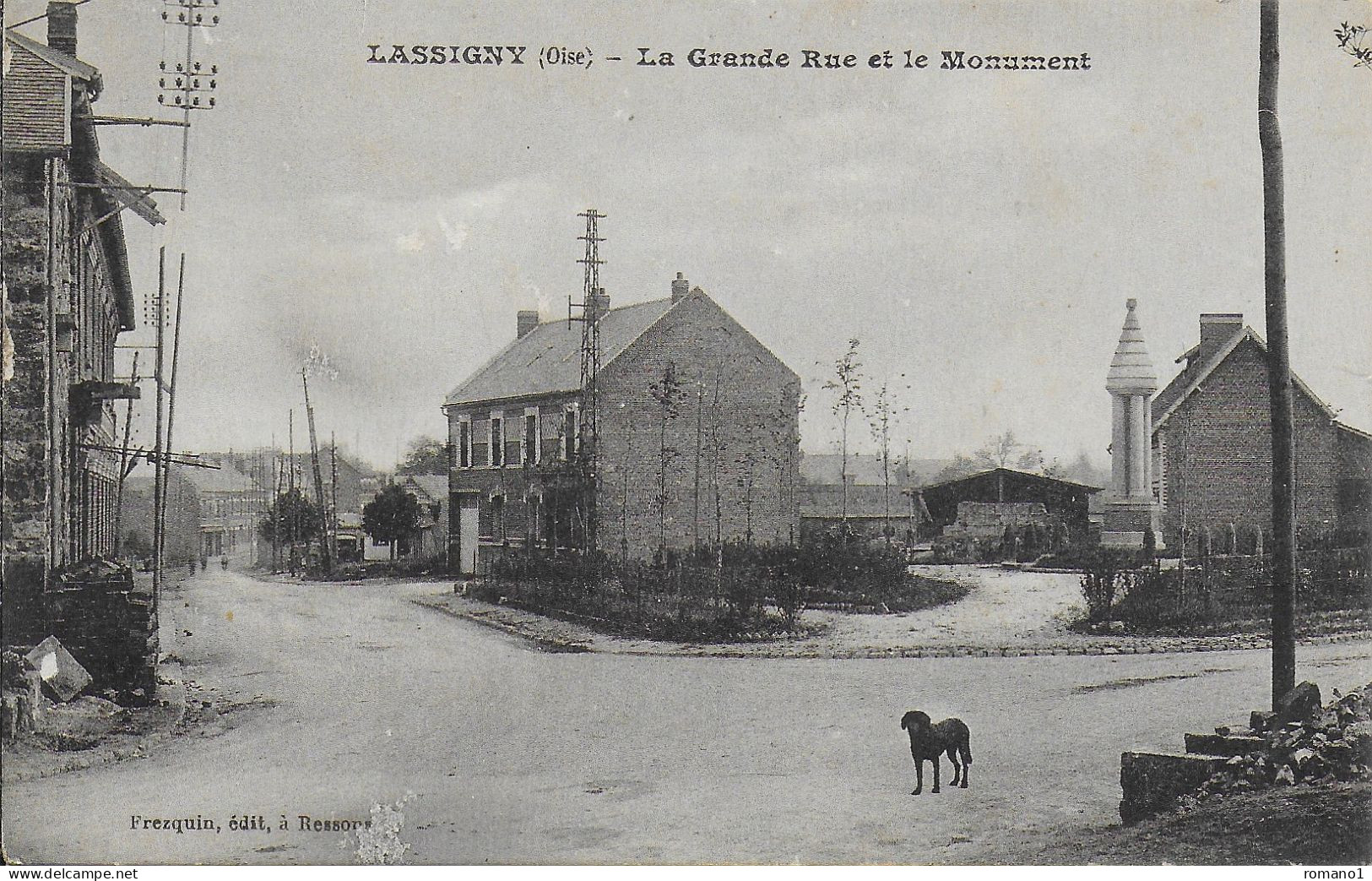 60)   LASSIGNY  -  La Grande Rue Et Le Monument - Lassigny