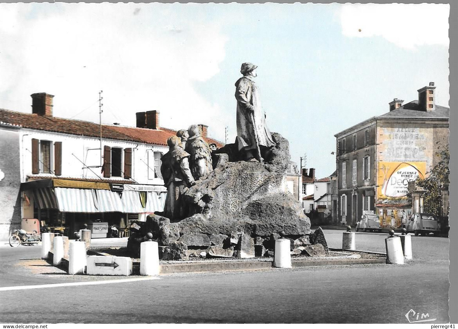 CPA-1965-85-ST HERMINE-Monument Georges CLEMENCEAU-Edit Cim-TBE - Sainte Hermine