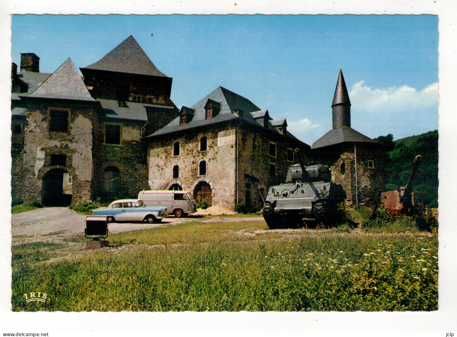 CLERVAUX - L'entrée Du Château Avec Tank. - Clervaux