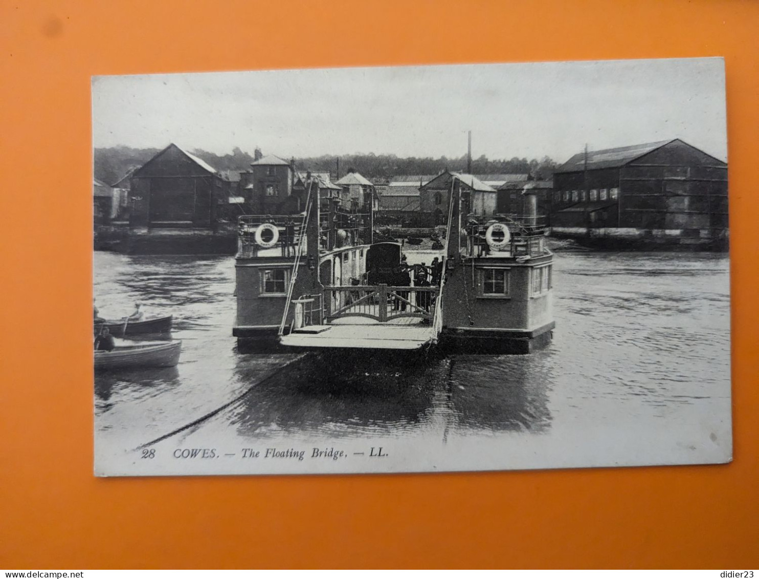 COWES  BRIDGE ATTELAGE FERRY NAVETTE - Cowes