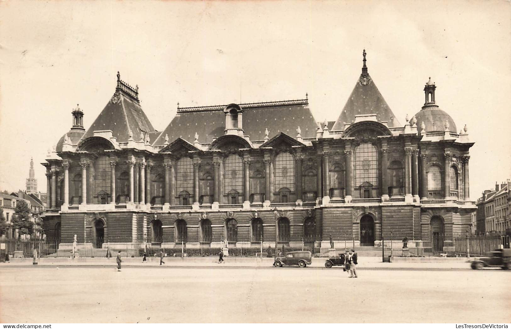 FRANCE - Lille - Palais Des Beaux Arts - Place - Carte Postale - Lille