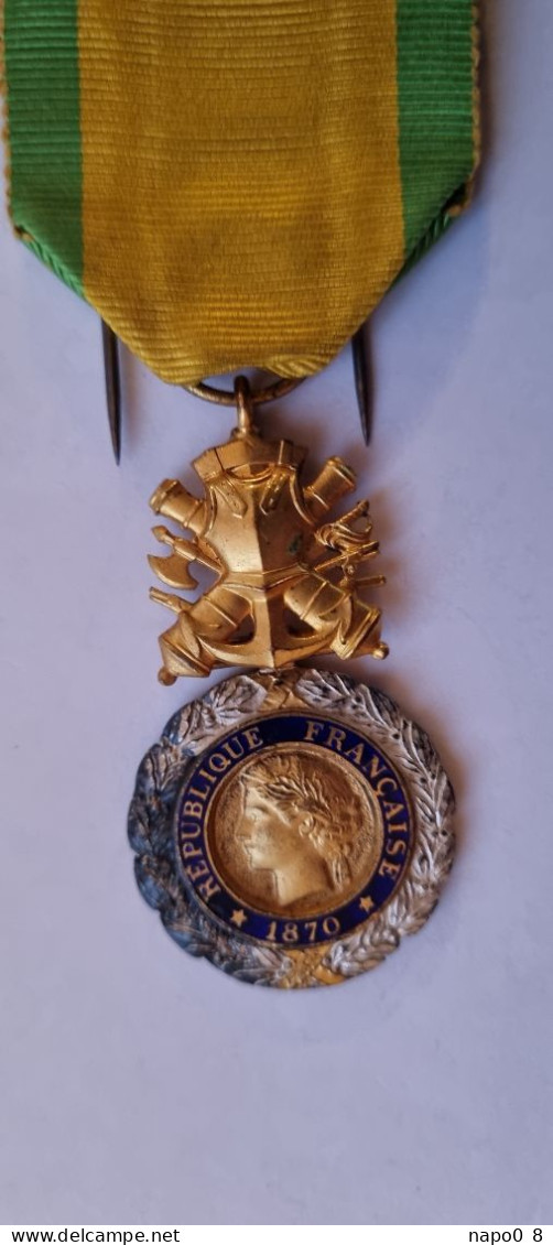 Médaille Militaire ( 8 éme Modèle ) - Francia