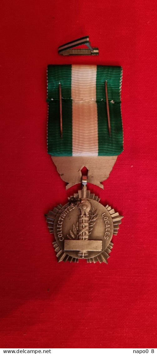 médaille d'honneur départementale et communale  ( 7 juin 1945)