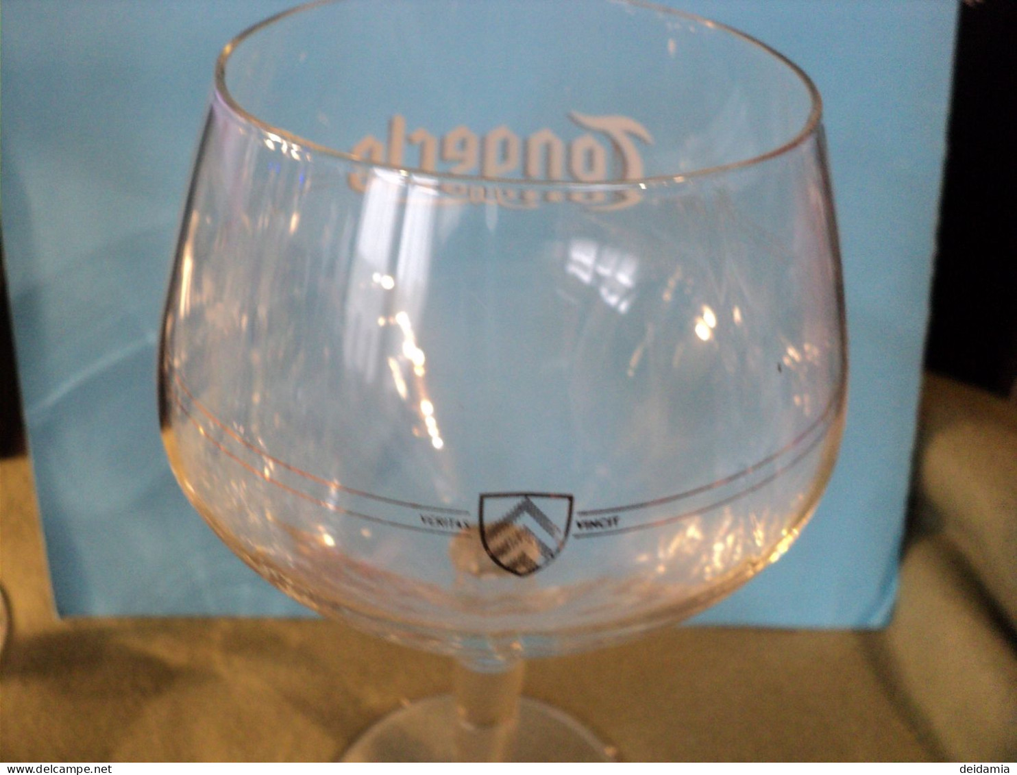 VERRE A BIERE TONGERLO. VERITAS VINCIT. 33 CL PIED OUVRAGE. - Verres