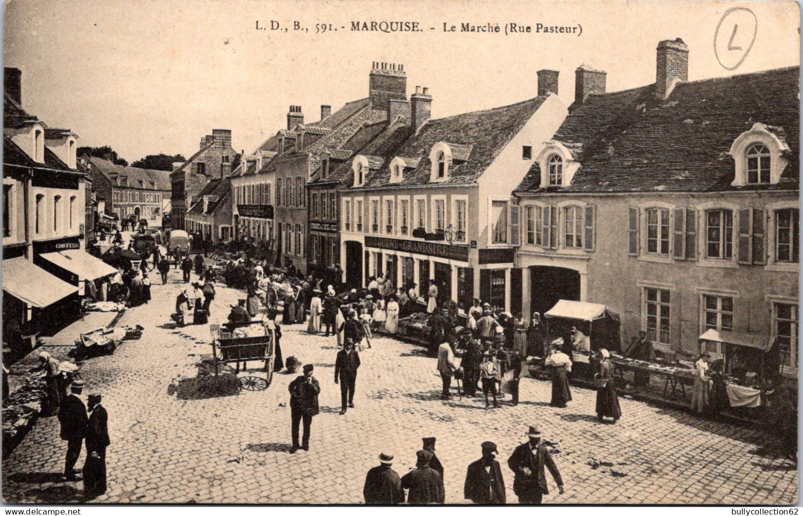 CPA - SELECTION  -  MARQUISE  -  Le Marché Rue Pasteur - Marquise