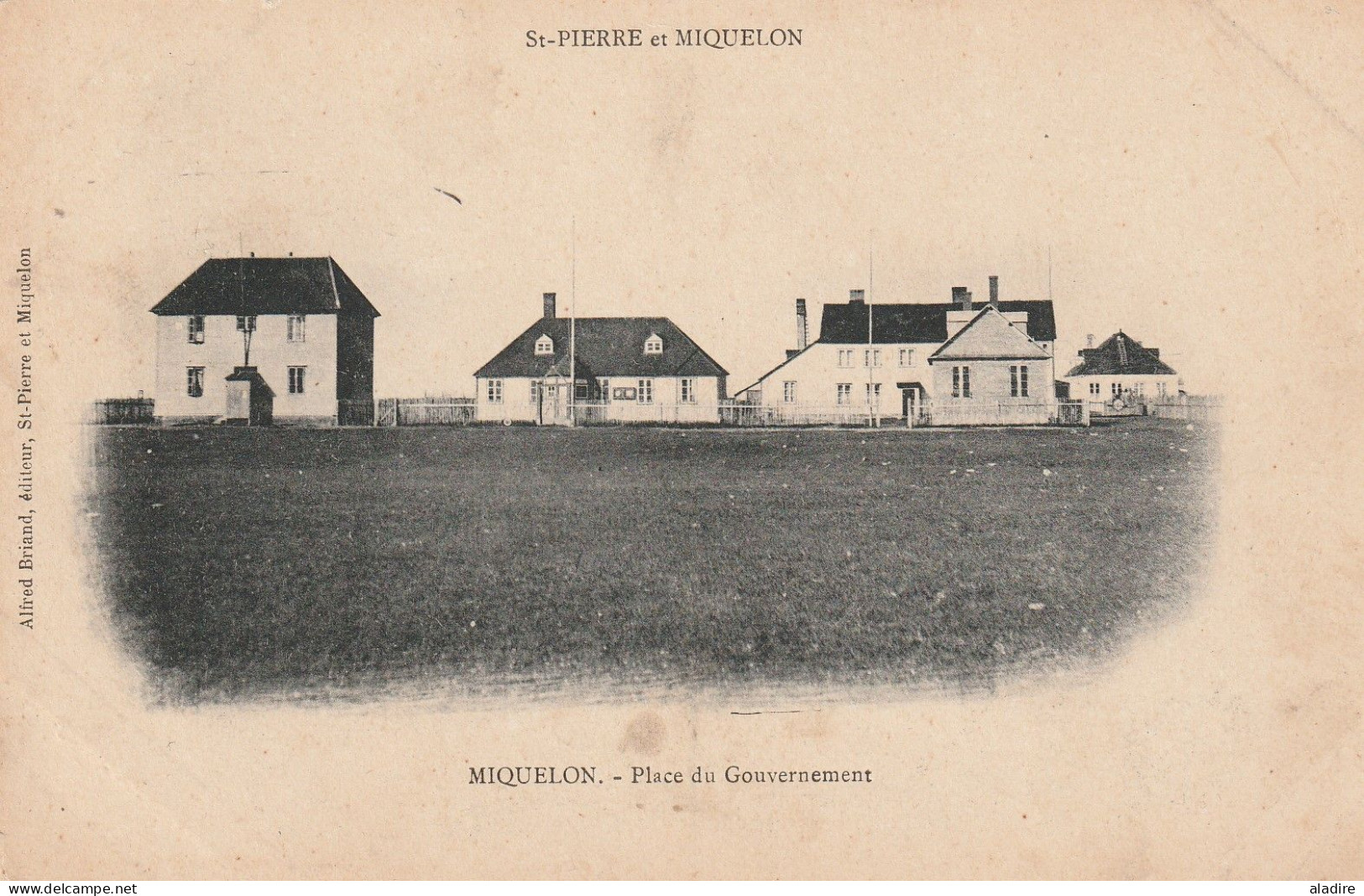 Saint Pierre Et Miquelon - Miquelon - Place Du Gouvernement - Carte Postale écrite - Saint-Pierre-et-Miquelon