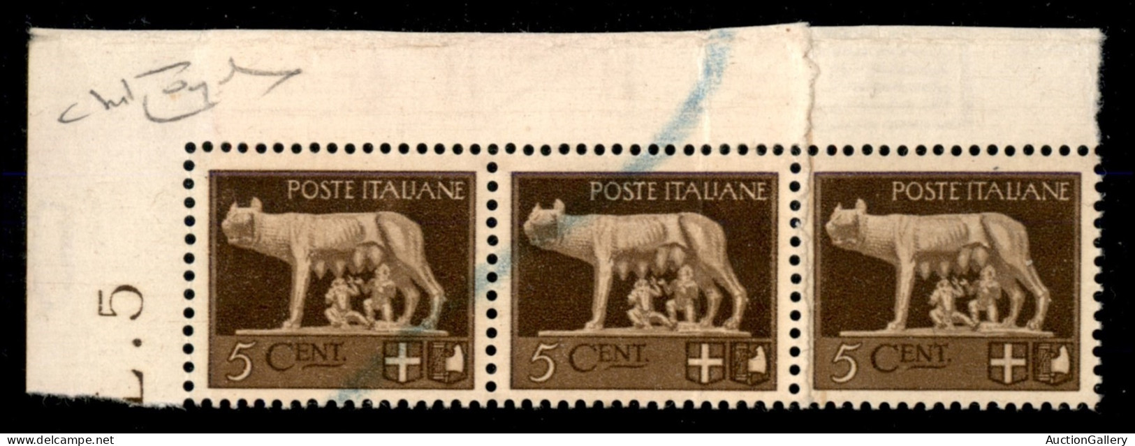 Regno - Vittorio Emanuele III - 1929 - Carta Ricongiunta - 5 Cent Lupa (243a) - Striscia Angolare Di Tre - Gomma Integra - Sonstige & Ohne Zuordnung