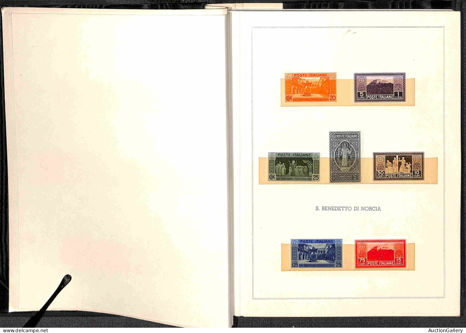 Lotti&Collezioni - AREA ITALIANA - 1926/1959 - Libro del Ministero delle Poste con all'interno valori nuovi delle serie 