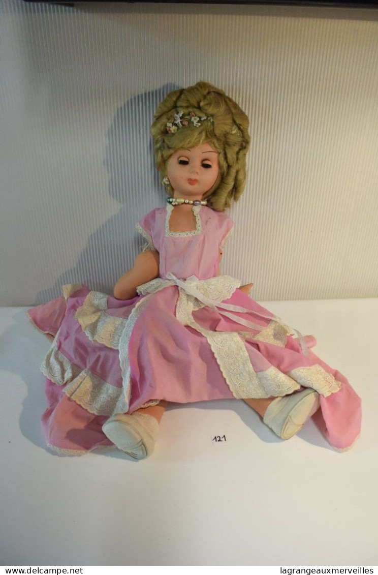C121 Ancienne Poupée Habillée D'une Robe Rose - Collection - Dolls