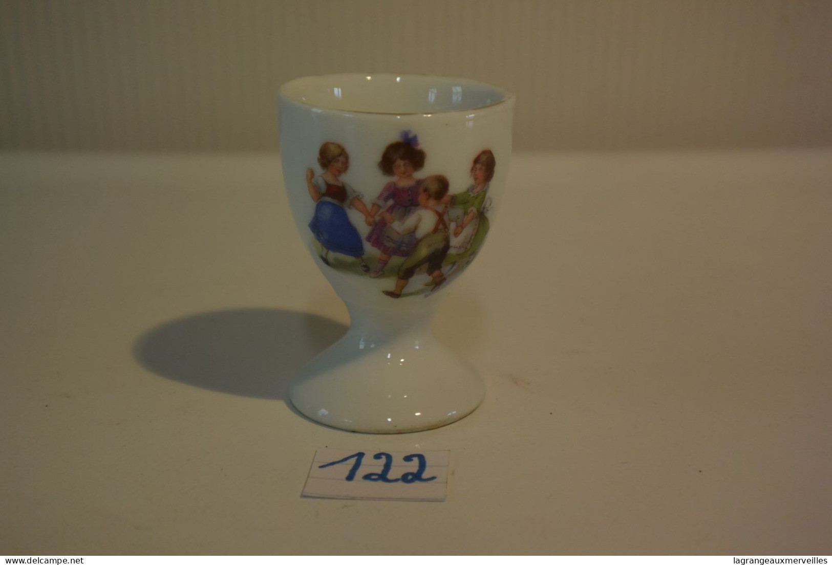C122 Ancien Coquetier Tchèque Old Egg Cup Oude Eierdopje Alte Eierbeche - Coquetiers
