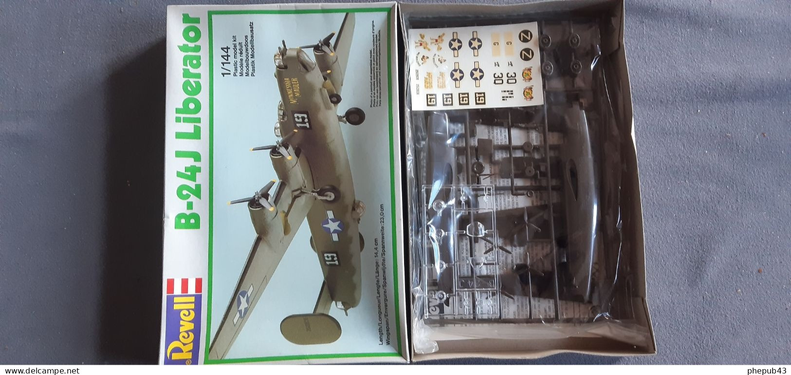 B-24J Liberator - US Air Force - World War II - Plastic Model Kit - Revell (1:144) - 4134 - Avions