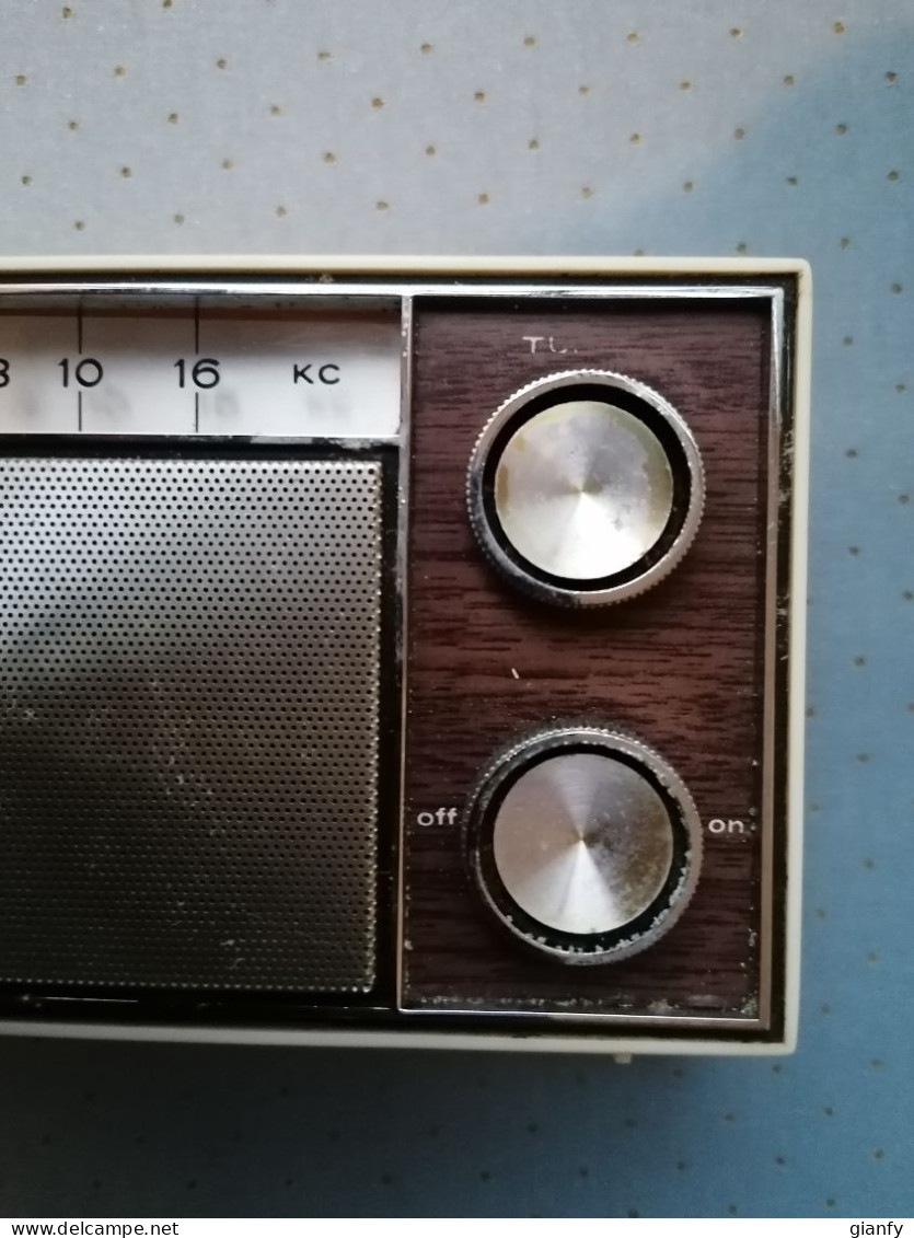 ELGIN JAPAN 10 TRANSISTOR AM RADIO PORTATILE MODELLO R-1000 FUNZIONANTE - Apparecchi