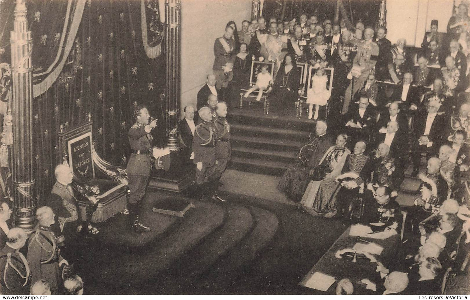 BELGIQUE - Bruxelles - L'Avènement Du Roi Léopold III - La Séance Solonelle Au Palais De ... - Cartes Postales Anciennes - Beroemde Personen