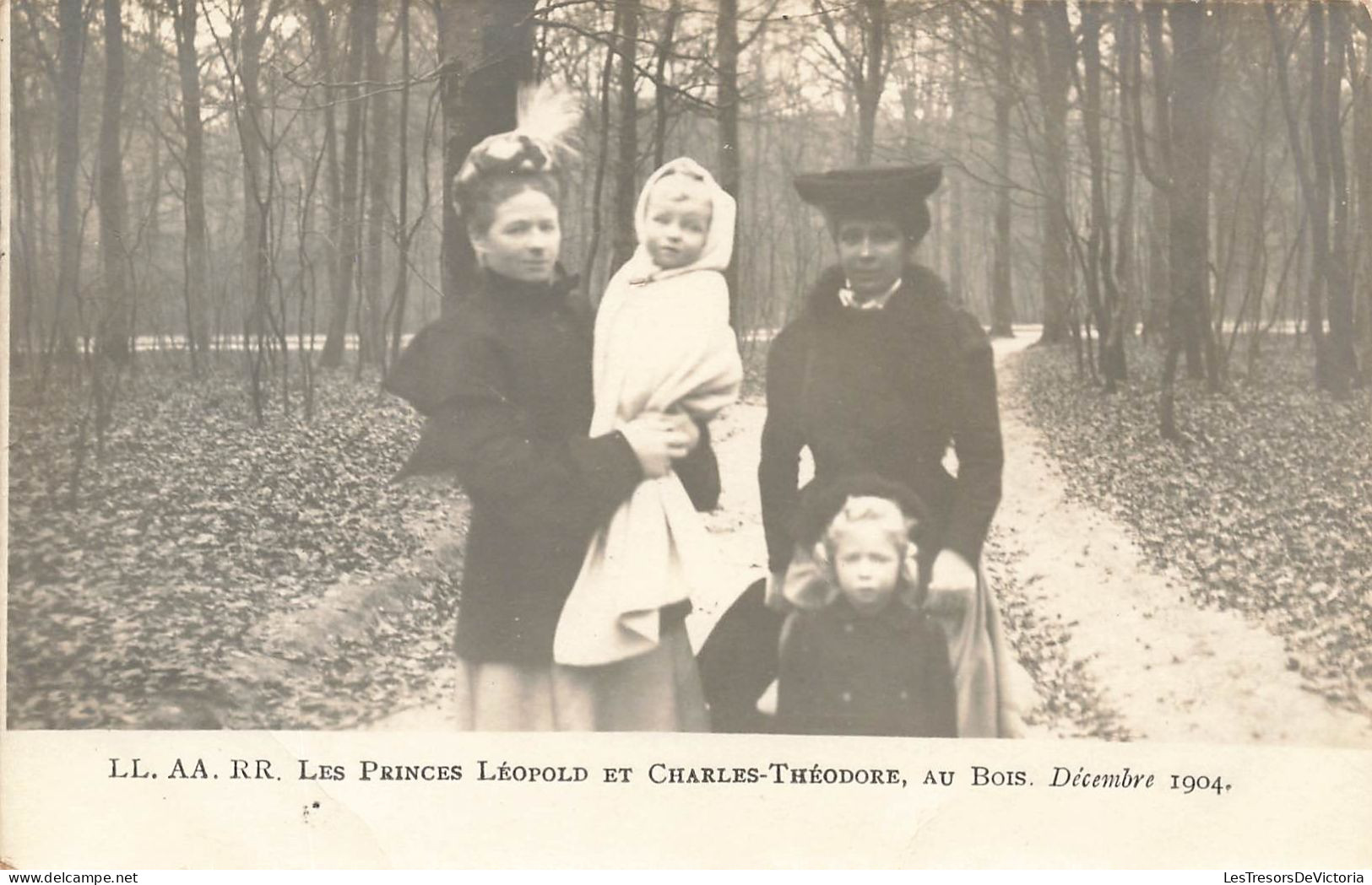 FAMILLES ROYALES - LL. AA. RR. Les Princes Léopold Et Charles-Théodore Au Bois - Carte Postale Ancienne - Königshäuser