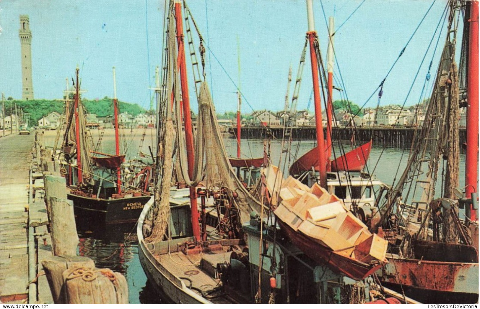 ETATS-UNIS - Massachusetts - Cape Cod - Fishing Draggers At The Dock - Carte Postale - Cape Cod