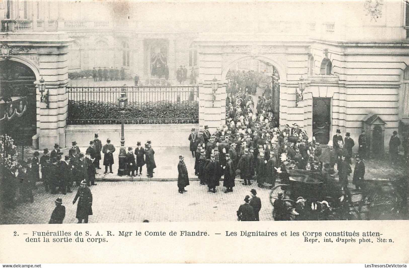 BELGIQUE - Funérailles Du Comte De Flandre - Attente De La Sortie Du Corps - Animé - Carte Postale Ancienne - Other & Unclassified