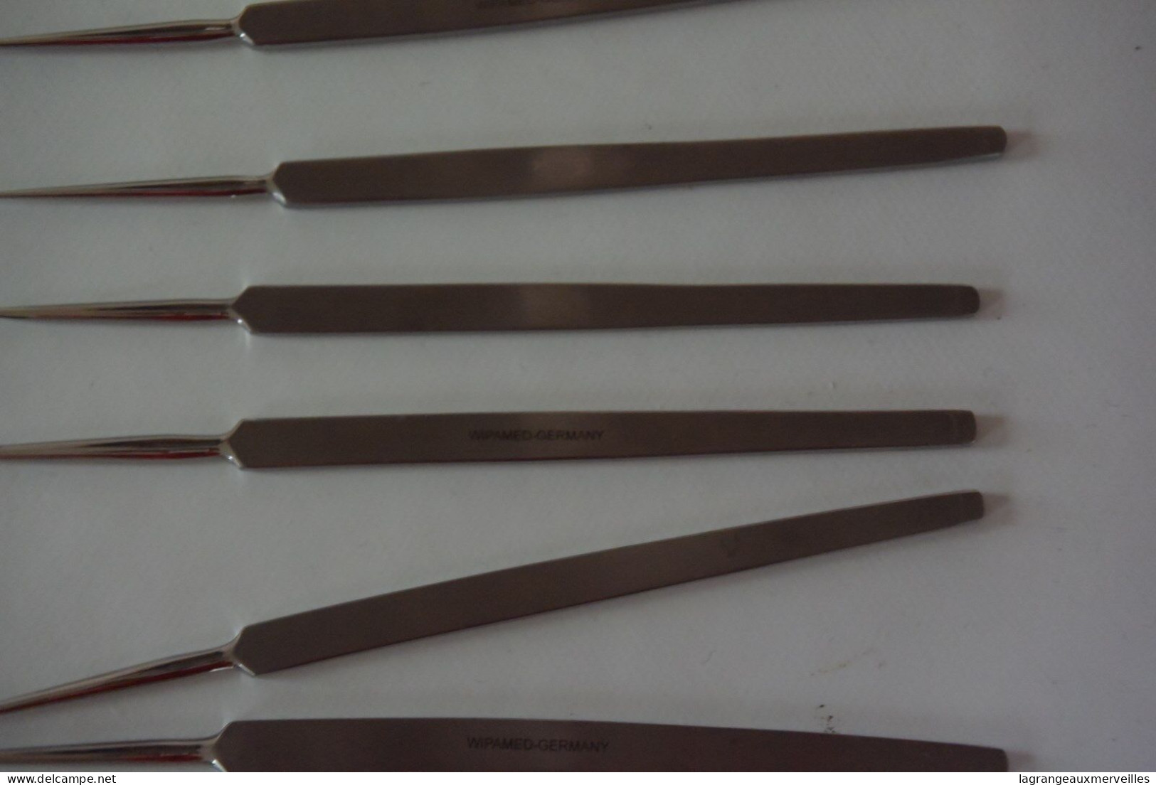 C122 33 anciens outils de médecine WIPAMED GERMANY ciseau coupe ongle scalpel - outil de métier