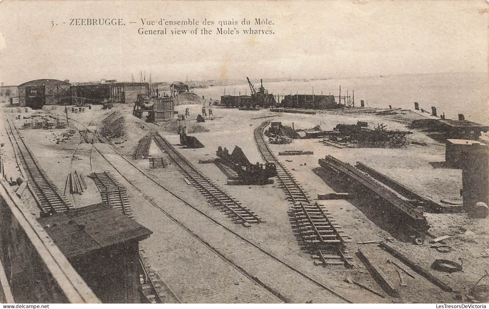 BELGIQUE - Zeebrugge - Vue D'ensemble Des Quais Du Môle - Rails - Cartes Postales Ancienne - Zeebrugge