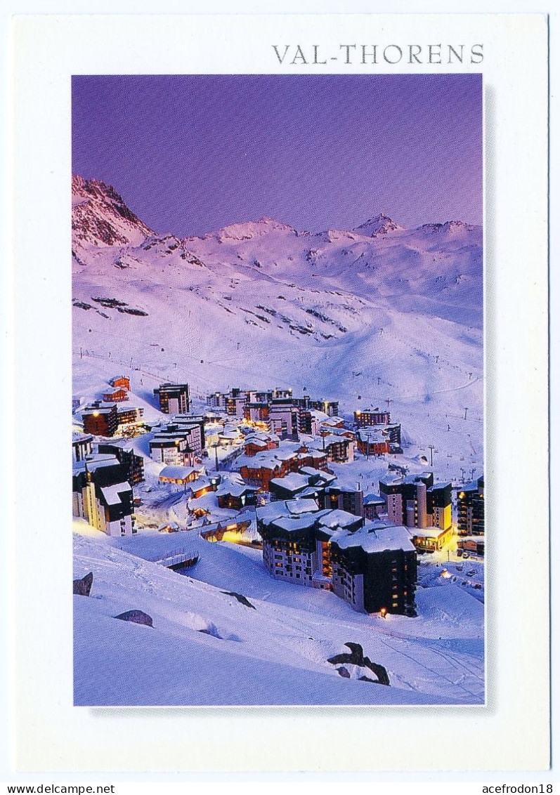 73 - Val Thorens - Crépuscule Sur La Station - Val Thorens