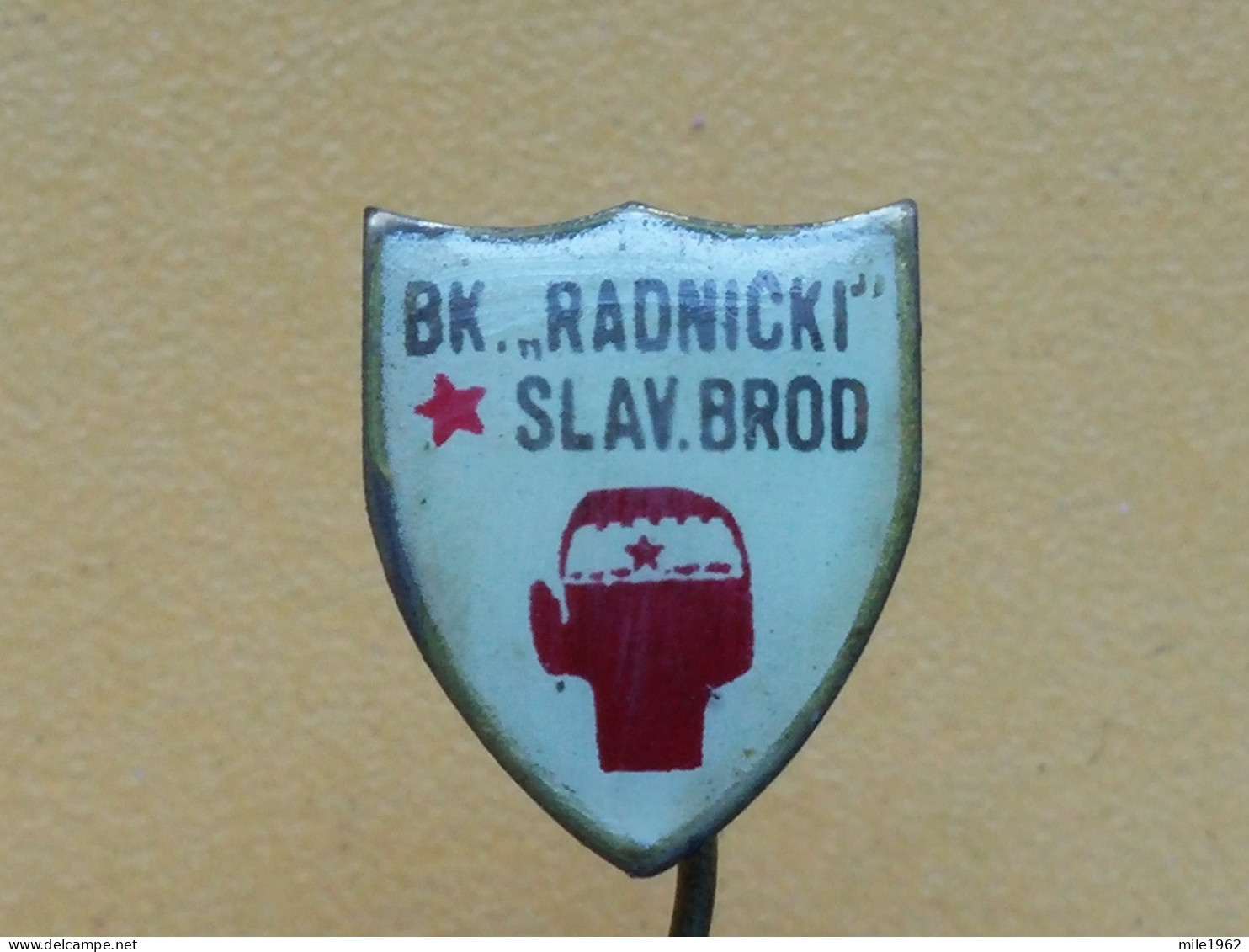 Badge Z-52-1 - BOX, BOXE,- BOXING CLUB RADNICKI SLAVONSKI BROD, CROATIA - Boxeo